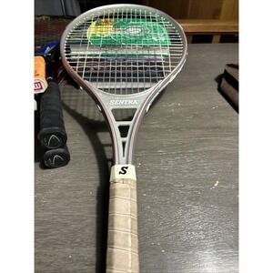 Sentra Tennis Racket Mid Size 4 1/4 Grip.